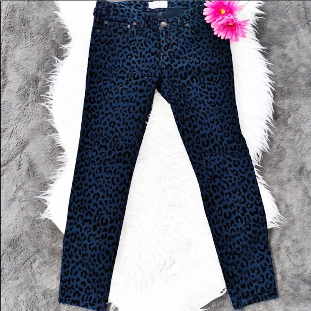 👖 Free People Indigo/Black Leopard Print Jeans